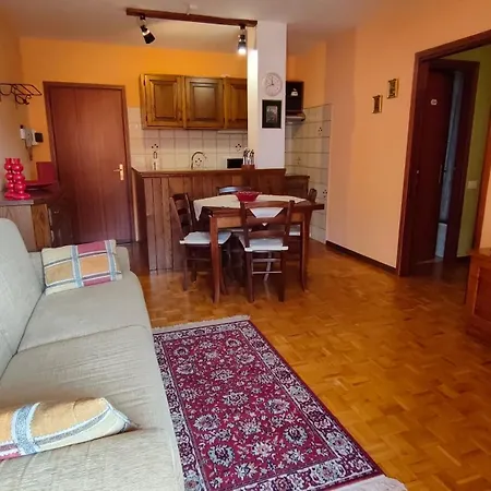 L'angolo Del Trekking Apartmán *
